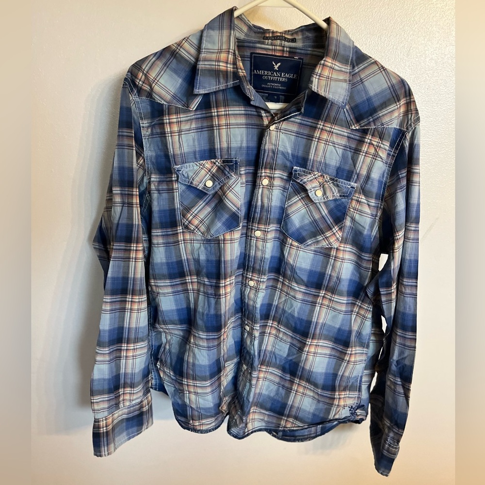 American Eagle men’s western style snap shirt vintage fit. Size large